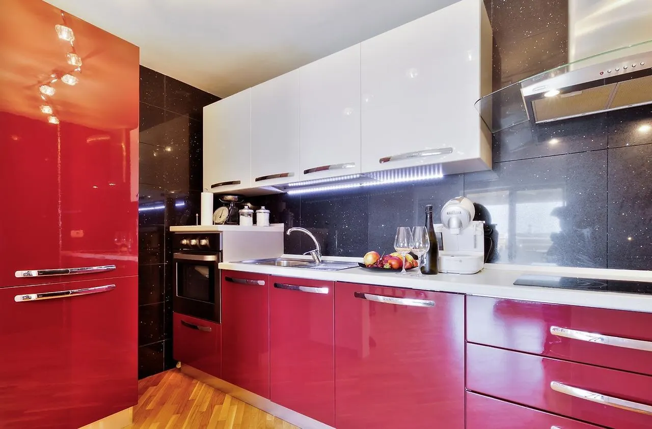 **** Gæstehus Apartment Aurora Near The Beach, With Seaview In Umag -Zambratija Kroatien