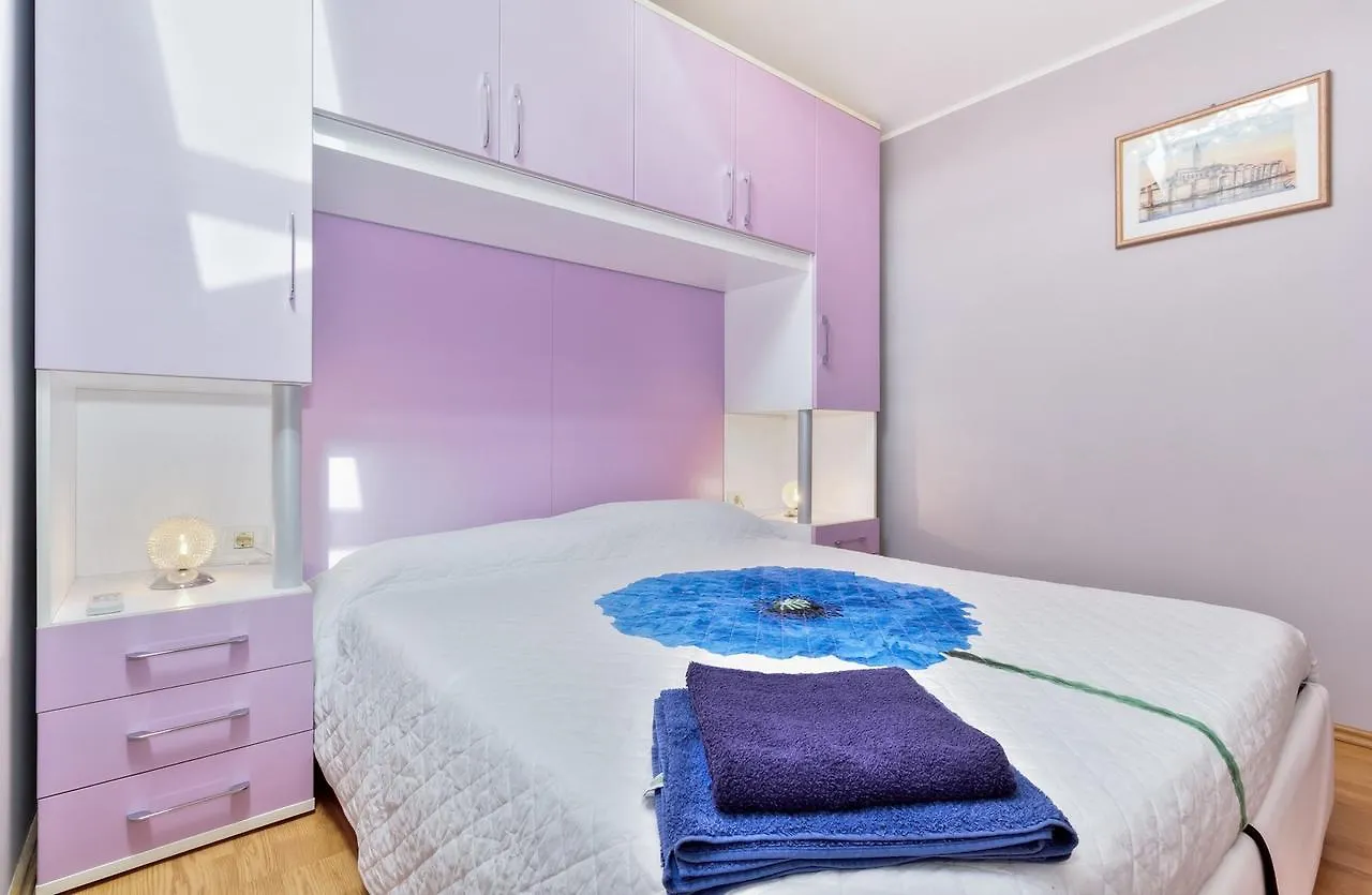 Apartment Aurora Near The Beach, With Seaview In Umag -Zambratija Gæstehus