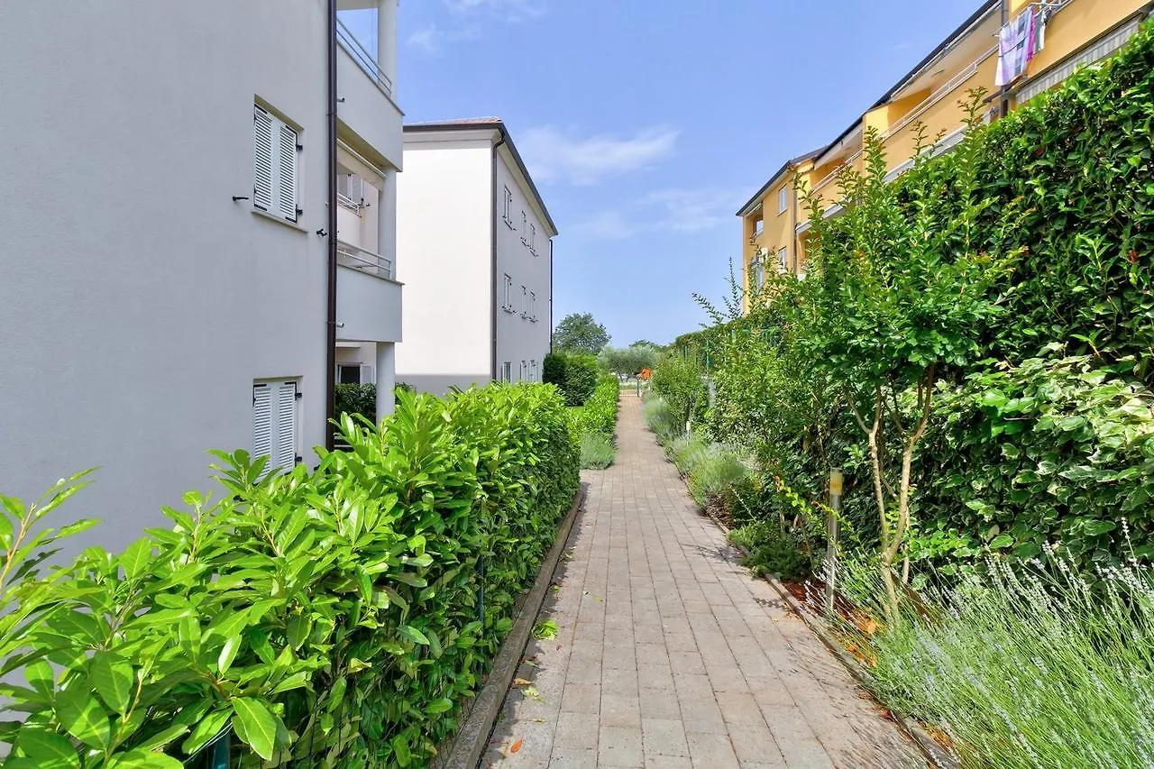 Apartment Aurora Near The Beach, With Seaview In Umag -Zambratija 4*, Zambratija (Istria) Kroatien
